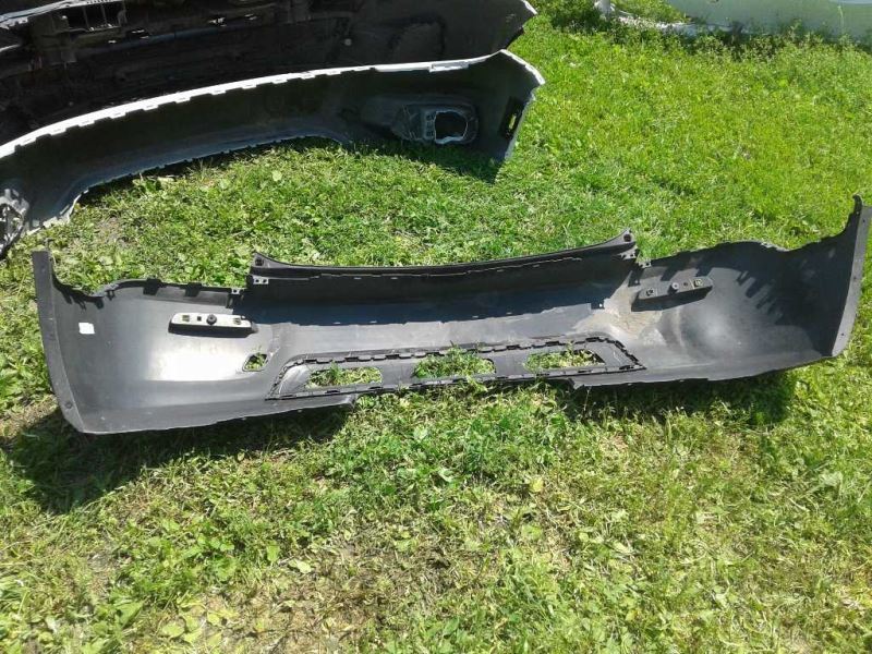 Defensa (parachoques) trasera usada original (OEM) Chevrolet Trax 2013-2016