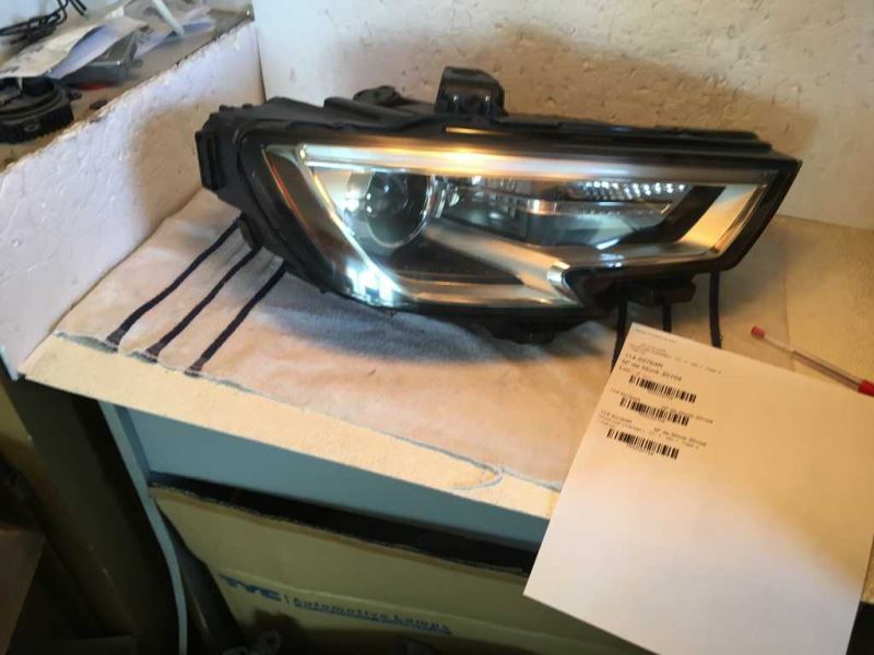 Right headlamp assembly composite used genuine OEM Audi A3 2009-2013