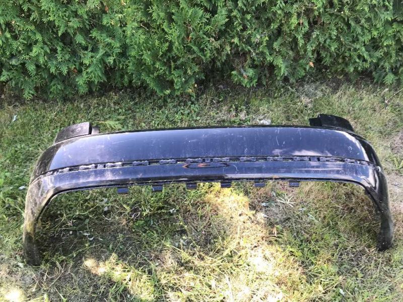 Defensa (parachoques) trasera usada original (OEM) Volkswagen Passat 2016-2019