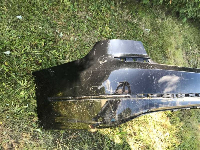 Defensa (parachoques) trasera usada original (OEM) Volkswagen Passat 2016-2019