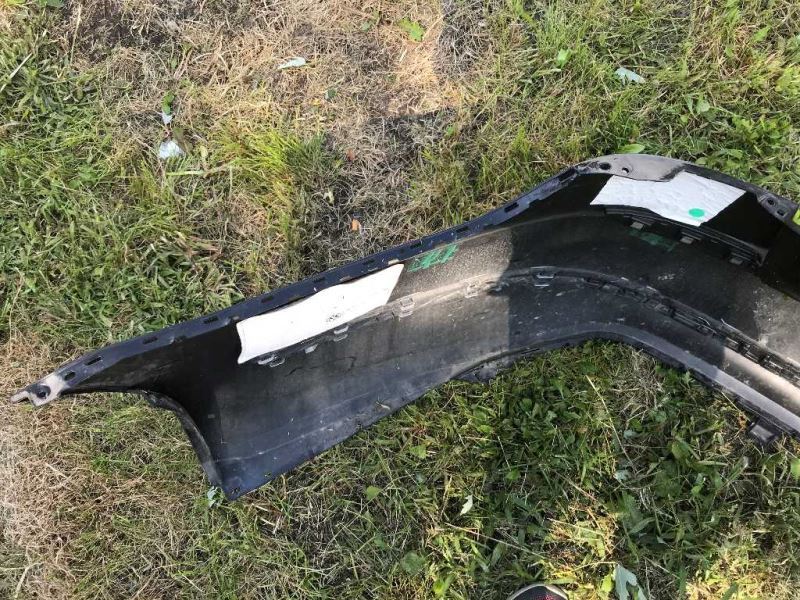 Defensa (parachoques) trasera usada original (OEM) Volkswagen Passat 2016-2019