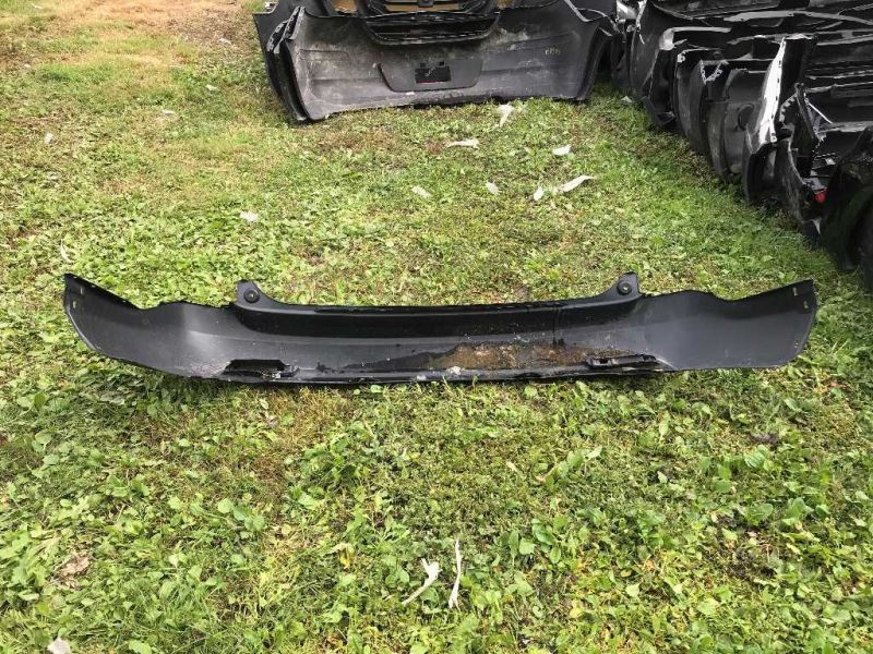 Defensa (parachoques) trasera usada original (OEM) Honda CR-V 2012-2014
