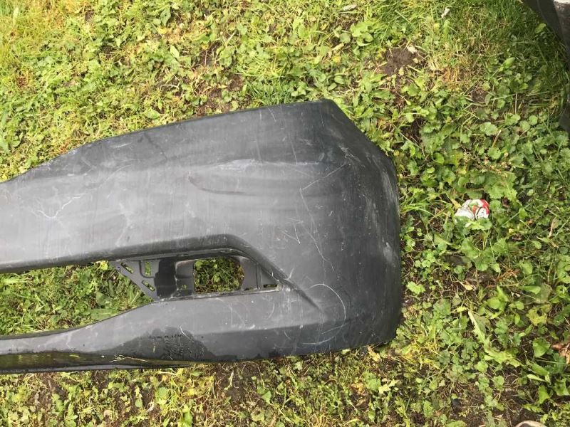 Defensa (parachoques) delantera usada original (OEM) Honda Odyssey 2011-2013