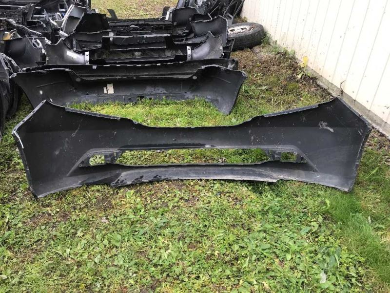 Defensa (parachoques) delantera usada original (OEM) Honda Odyssey 2011-2013