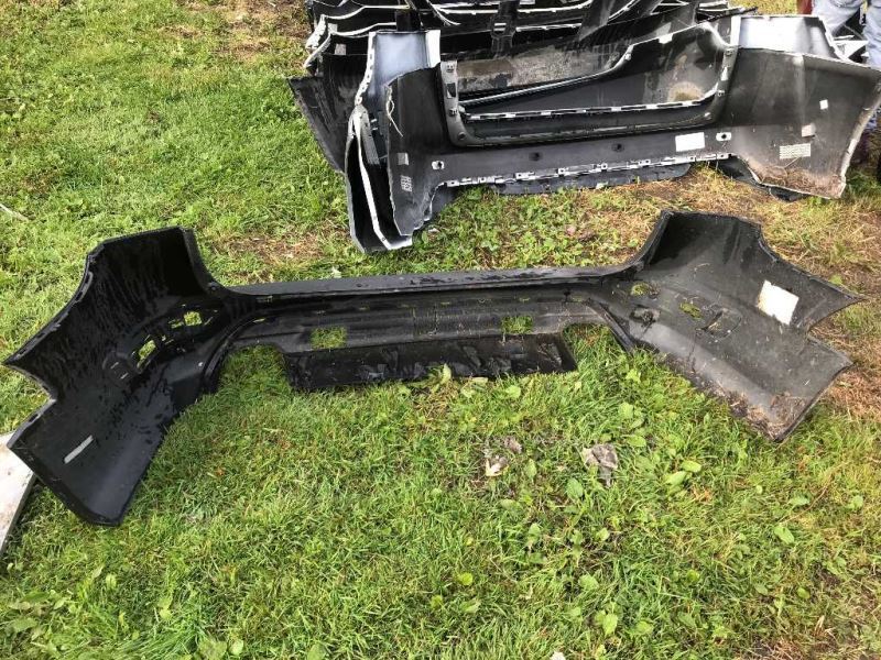 Defensa (parachoques) trasera usada original (OEM) Volvo Volvo 70 Series 2008-2016