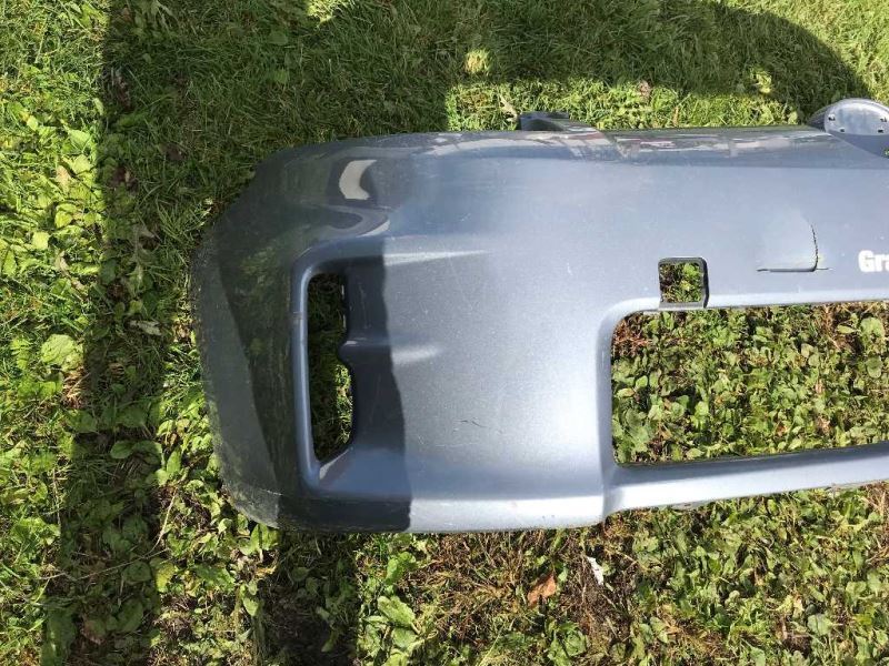 Defensa (parachoques) delantera usada original (OEM) Scion XB 2011-2015