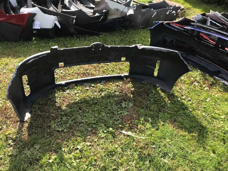 Defensa (parachoques) delantera usada original (OEM) Scion XB 2011-2015