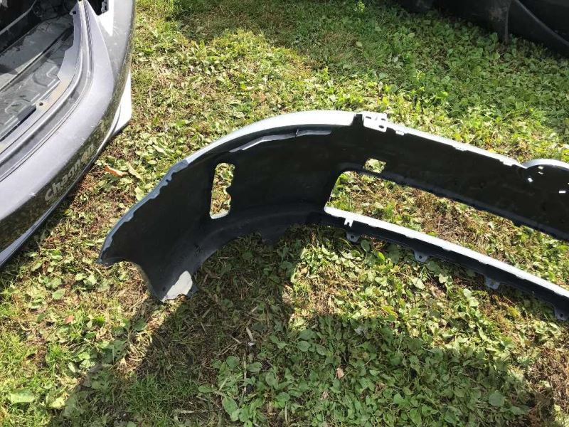Defensa (parachoques) delantera usada original (OEM) Scion XB 2011-2015
