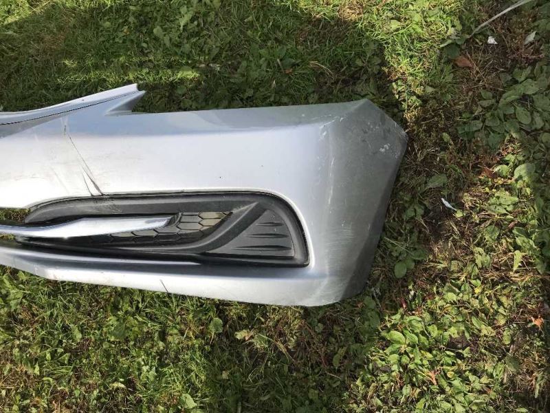 Defensa (parachoques) delantera usada original (OEM) Honda Civic 2013-2015