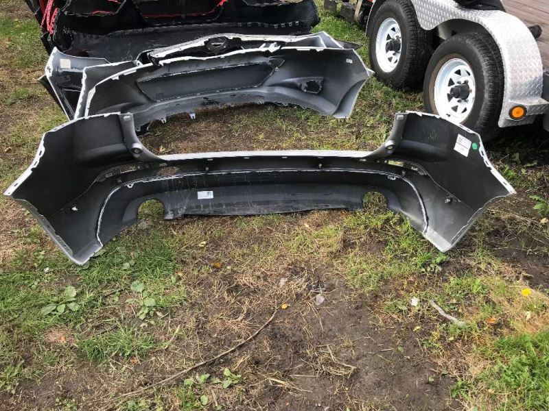 Defensa (parachoques) trasera usada original (OEM) Volvo XC60 2018-2021