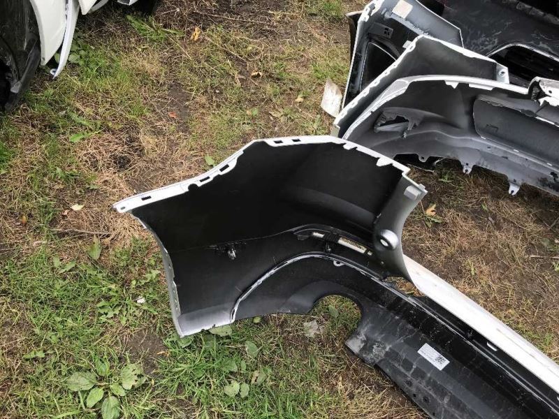 Defensa (parachoques) trasera usada original (OEM) Volvo XC60 2018-2021