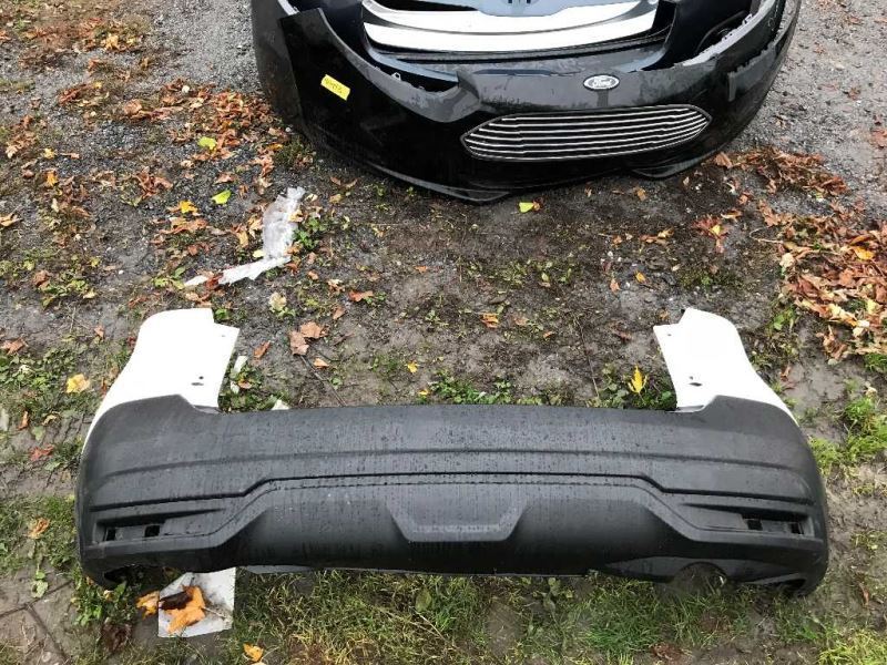 Rear Bumper Cover used genuine OEM Nissan Kicks 2018-2020