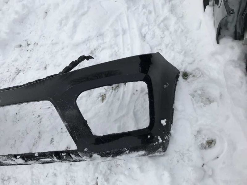 Defensa (parachoques) delantera usada original (OEM) KIA Sorento 2011-2013