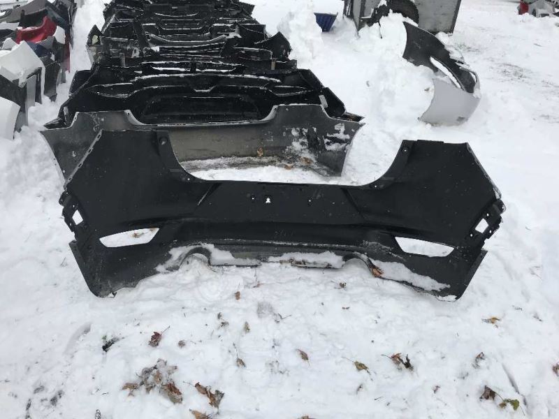 Defensa (parachoques) trasera usada original (OEM) Mazda CX-3 2016-2022