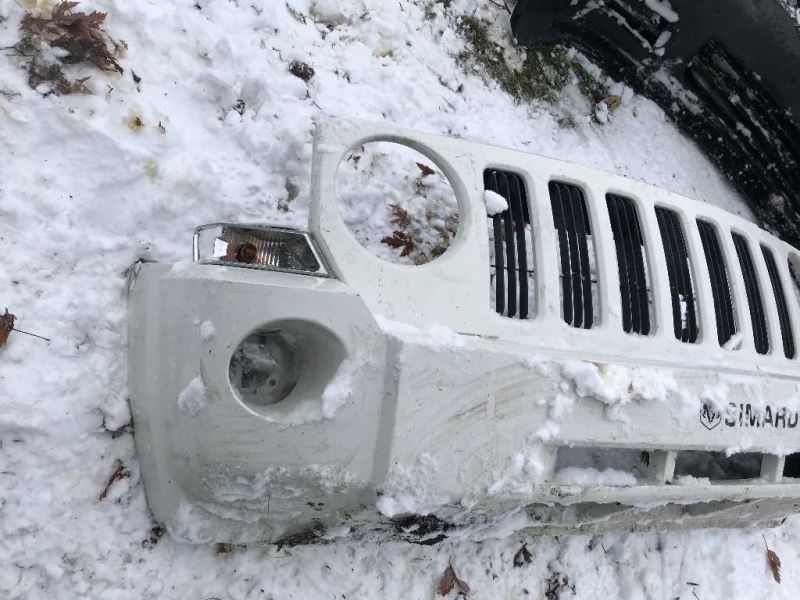 Front bumper cover used genuine OEM Jeep Patriot 2007-2010
