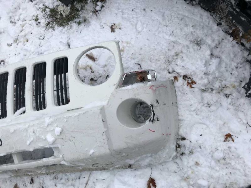 Front bumper cover used genuine OEM Jeep Patriot 2007-2010