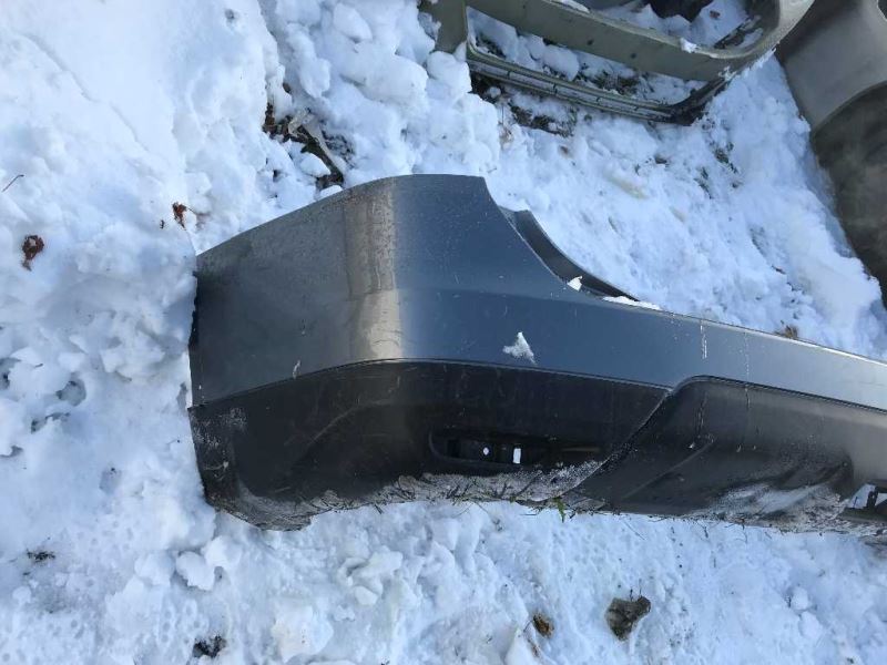 Defensa (parachoques) trasera usada original (OEM) Nissan Rogue 2014-2016