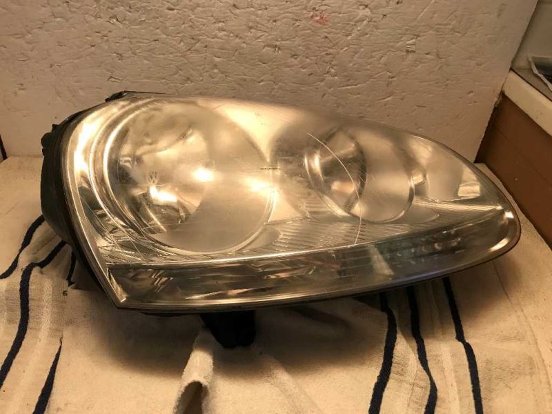 Right headlamp assembly composite used genuine OEM Volkswagen Jetta 2005-2010