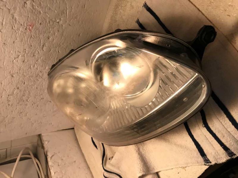 Right headlamp assembly composite used genuine OEM Volkswagen Jetta 2005-2010