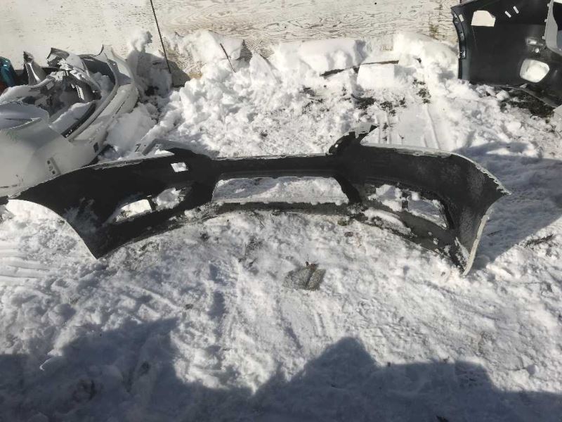 Defensa (parachoques) delantera usada original (OEM) Nissan Sentra 2013-2015