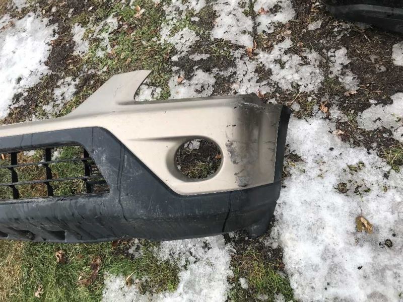 Defensa (parachoques) delantera usada original (OEM) Honda CR-V 2005-2006