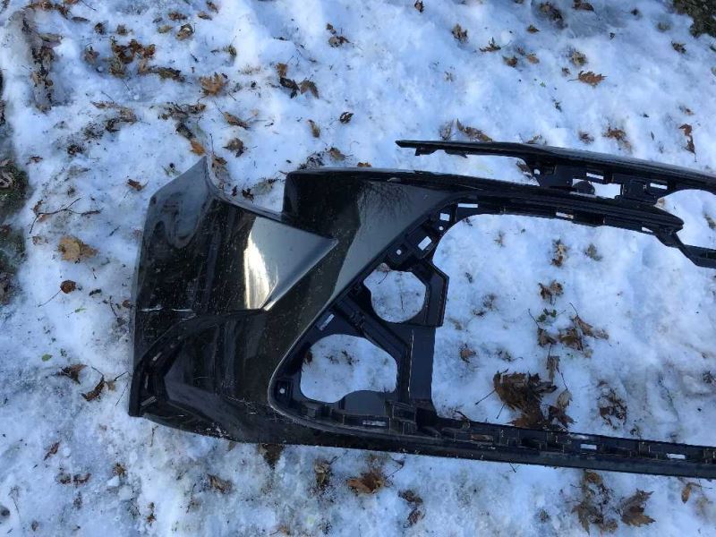 Defensa (parachoques) delantera usada original (OEM) Toyota Corolla 2019-2022