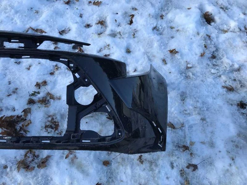Defensa (parachoques) delantera usada original (OEM) Toyota Corolla 2019-2022