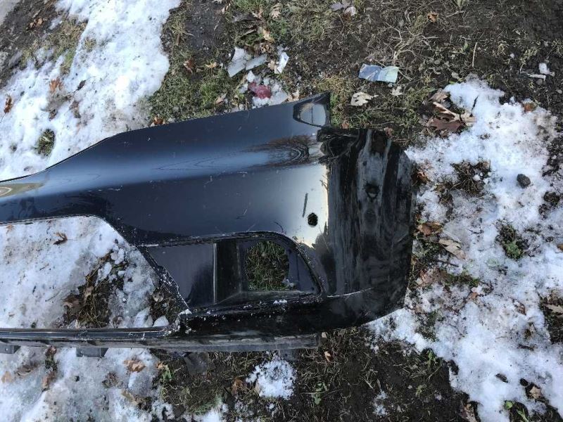 Front bumper cover used genuine OEM Honda Pilot 2012-2015