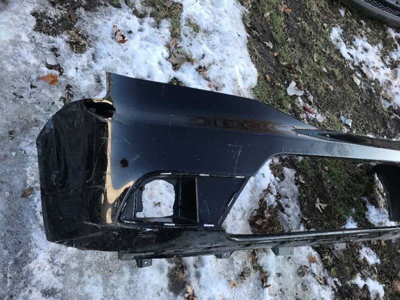 Front bumper cover used genuine OEM Honda Pilot 2012-2015