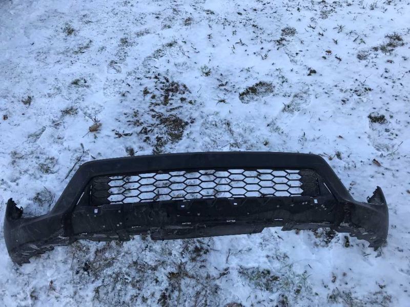 Defensa (parachoques) delantera usada original (OEM) Honda CR-V 2017-2019