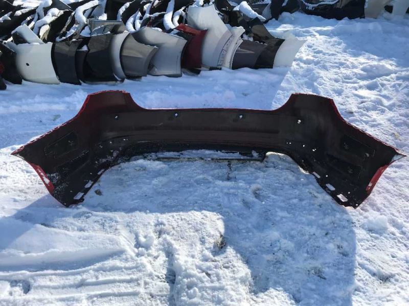 Defensa (parachoques) trasera usada original (OEM) Volkswagen Jetta 2015-2018
