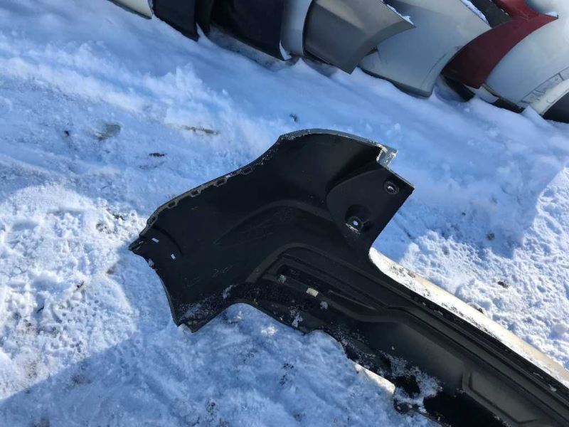 Rear Bumper Cover used genuine OEM Nissan Kicks 2018-2020