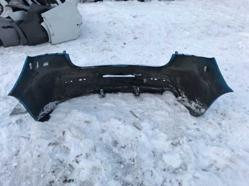 Defensa (parachoques) trasera usada original (OEM) Mazda 3 2010-2011