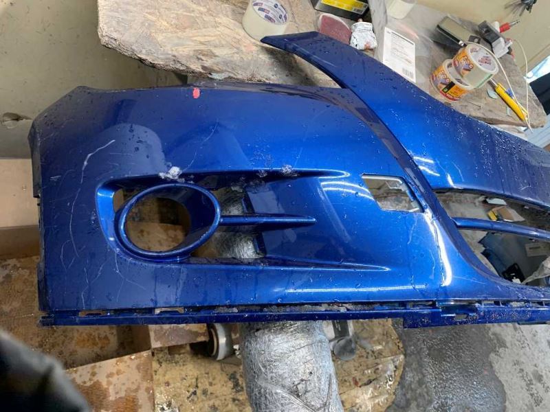 Front bumper cover used genuine OEM Volkswagen Tiguan 2009-2011