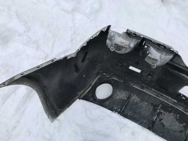 Defensa (parachoques) trasera usada original (OEM) Chevrolet Camaro 2010-2013