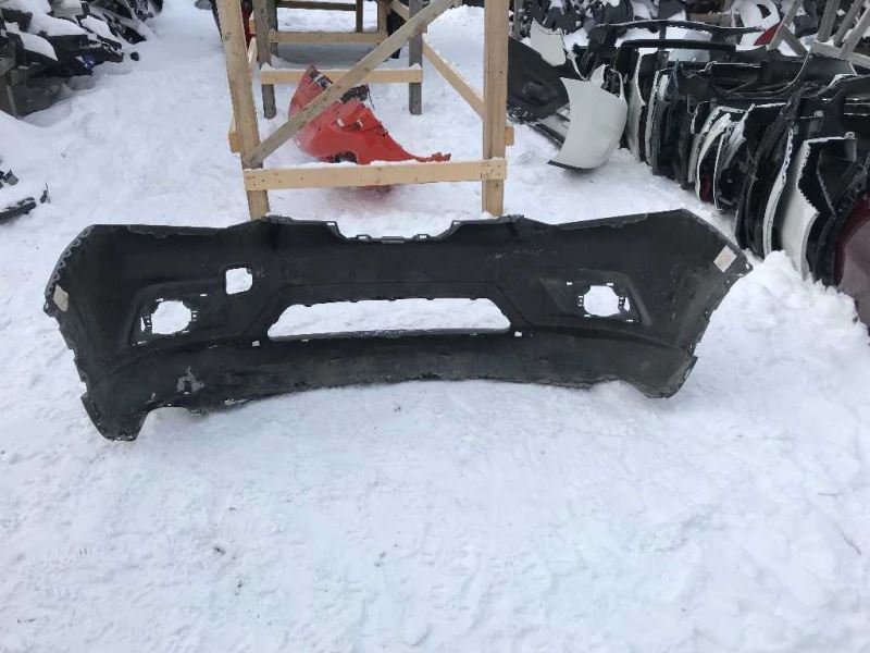 Defensa (parachoques) delantera usada original (OEM) Nissan Rogue 2014-2016