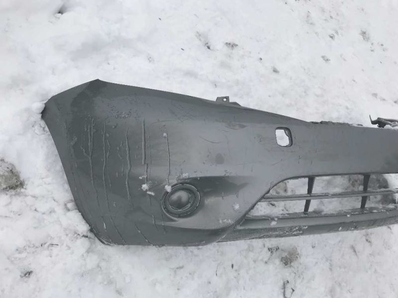Defensa (parachoques) delantera usada original (OEM) Nissan Versa 2013-2016