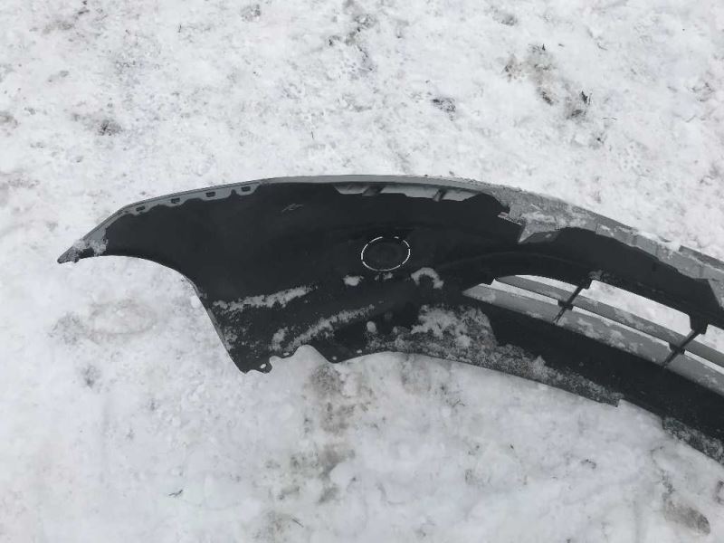 Defensa (parachoques) delantera usada original (OEM) Nissan Versa 2013-2016