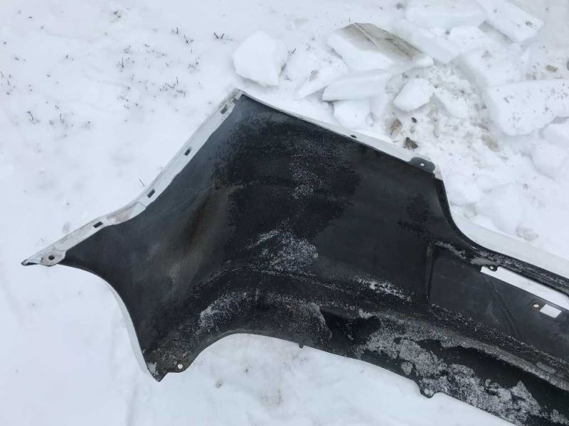 Defensa (parachoques) trasera usada original (OEM) Nissan Versa 2007-2012