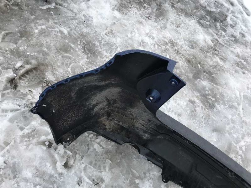 Rear Bumper Cover used genuine OEM Nissan Kicks 2018-2020