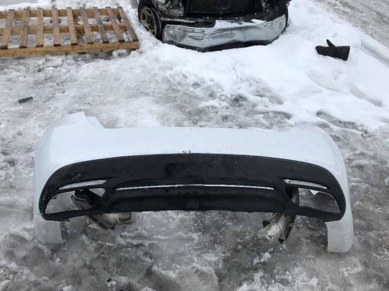 Defensa (parachoques) trasera usada original (OEM) Chrysler 200 2015-2017