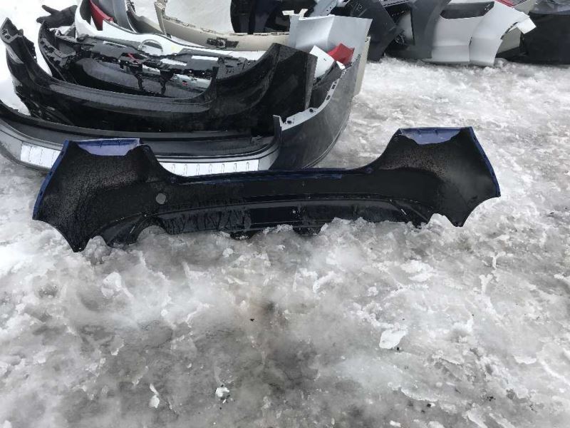 Defensa (parachoques) trasera usada original (OEM) Honda FIT 2009-2014