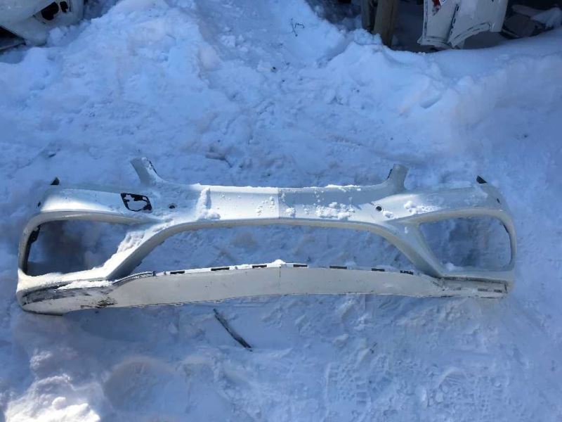 Defensa (parachoques) delantera usada original (OEM) Ford Transit-350 2015-2018