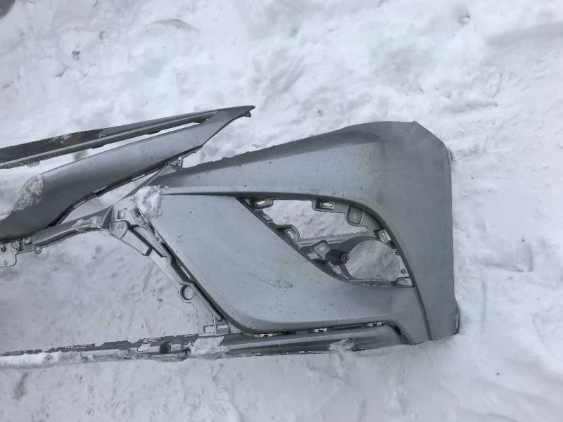 Front bumper cover used genuine OEM Toyota Camry 2018-2020