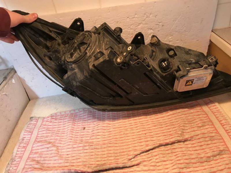 Faro izquierdo usado original (OEM) Hyundai Genesis 2009-2011