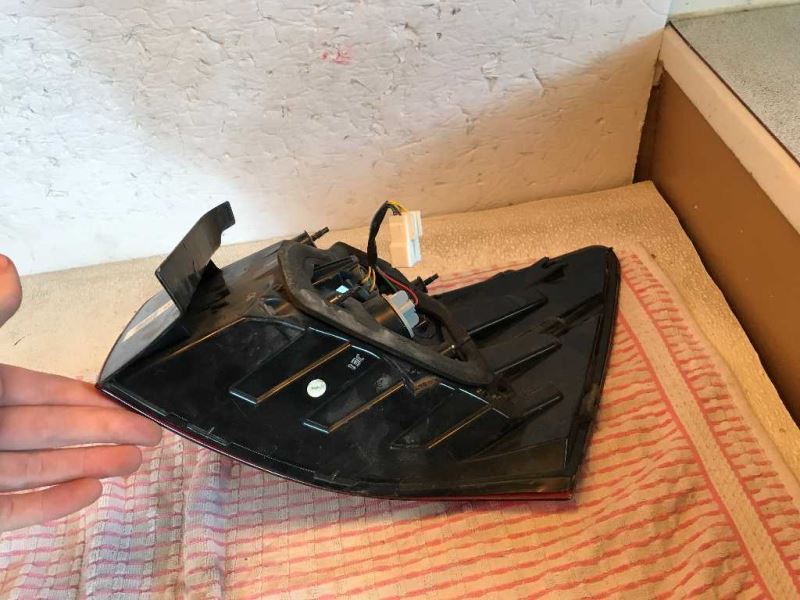 Left taillamp assembly outer used genuine OEM KIA RIO 2012-2017