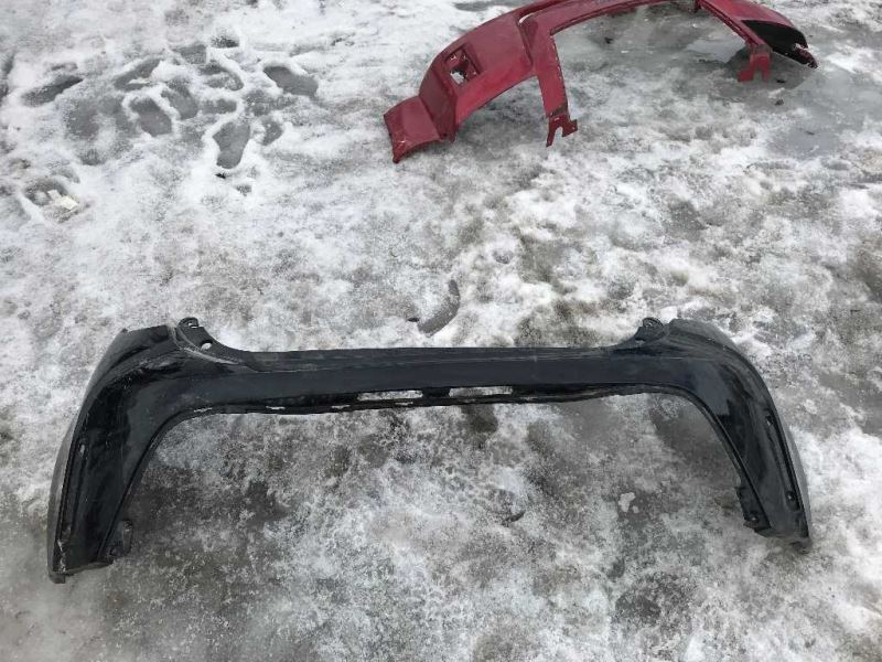 Defensa (parachoques) trasera usada original (OEM) Toyota Corolla 2019-2022