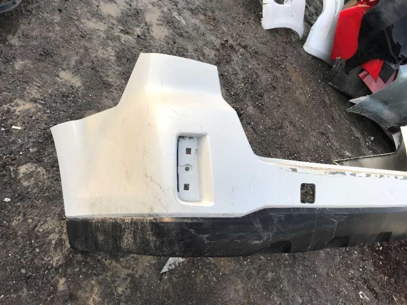 Defensa (parachoques) trasera usada original (OEM) Subaru Outback 2010-2014
