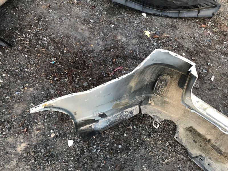 Defensa (parachoques) trasera usada original (OEM) Subaru Outback 2010-2014