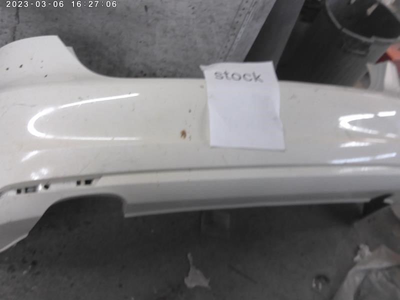 Defensa (parachoques) trasera usada original (OEM) Volkswagen Jetta 2015-2018